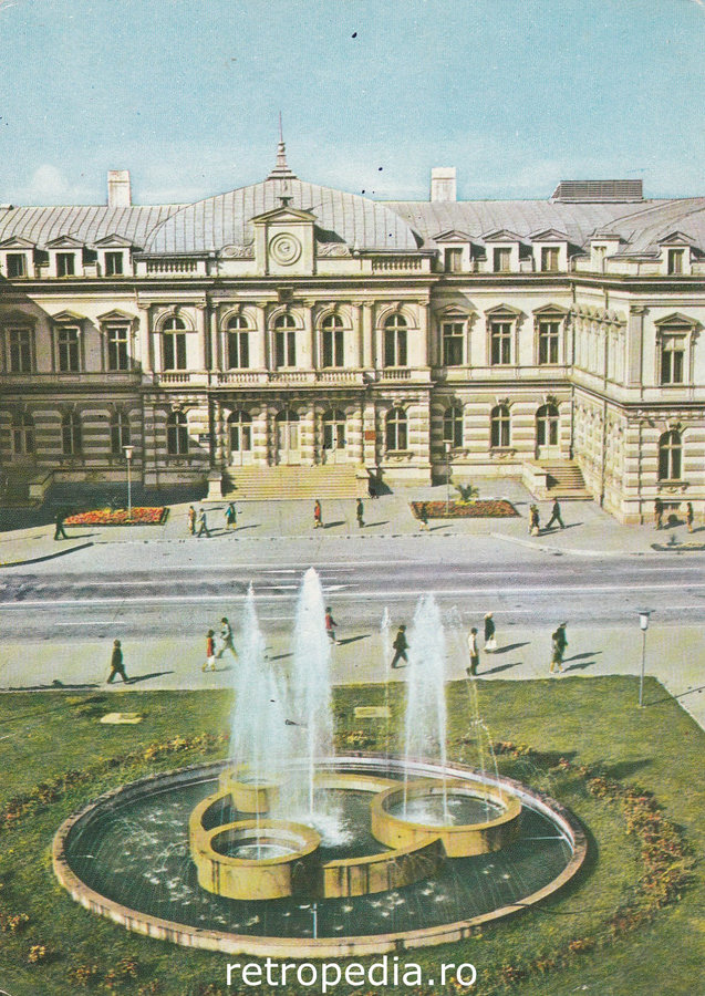 Consiliul Popular Județean Bacău 1976 Palatul Administrativ arhitectură comunistă, fata